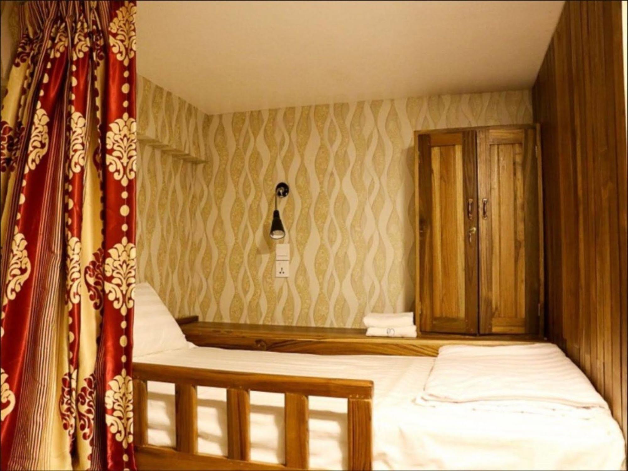 Wayfarer'S Rest Hotel Янгон Екстериор снимка