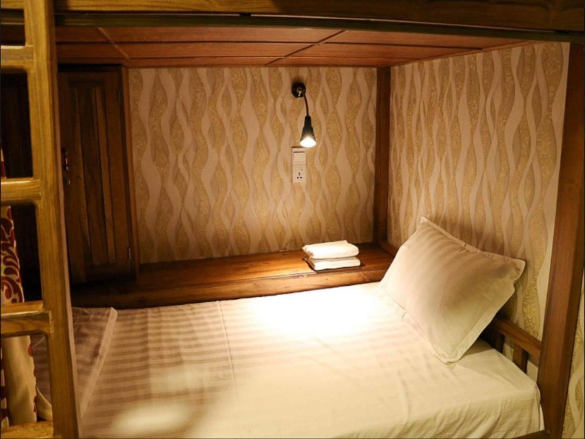 Wayfarer'S Rest Hotel Янгон Екстериор снимка